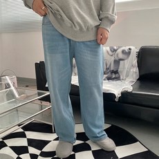 男款OOTD彈力水洗寬版牛仔褲