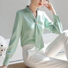 MarketA 女款珍珠綴飾領結襯衫