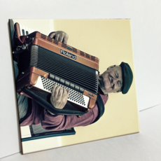 HTP 磁磚 演奏手風琴的老人 C2729