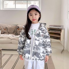 adorebebe 兒童迷彩格紋連帽防風夾克