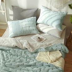 PRIELLE 花卉刺繡水洗薄被