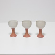 Dalsalt Pretty Porcelain 啞光雙色手柄燒酒杯套組紫羅蘭色, 1套, 紅酒杯 3p