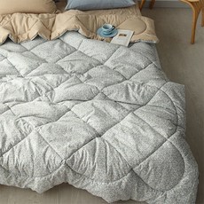 amante 復古花紋絎縫聚酯纖維棉被, 米色