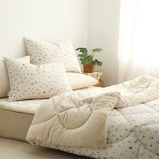 韓國 amante Petite Village 2法蘭絨超細纖維薄被, 淺褐色