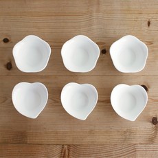 LOKO LIVING 花形醬料碟 愛心花3入 + 牽牛花3入 套組, 白色, 1套