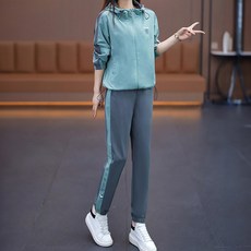 Chichills 女款Antony連帽戶外+束口褲運動套裝 11030