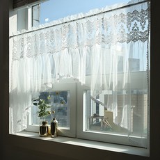 拱形蕾絲門簾, 白色的