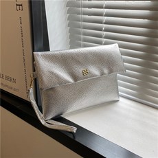 소리달 여성용 할겐 가벼운 심플한 클로버장식 클러치