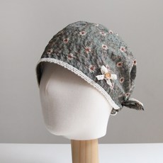 Vavisoo 花園緞帶鈕扣三角蕾絲頭巾