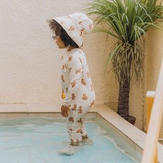 DDOLMOOLOOK 兒童粉彩蝴蝶結小熊防磨衣 + 帽子套組