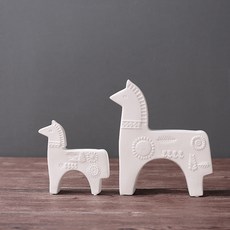 室內陶瓷裝飾小物馬組, 白色的