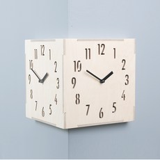 TIMEDECO 轉角雙面壁掛鐘 220*220*30mm, 米色