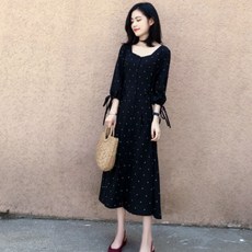 孕婦圓點蝴蝶結袖連身裙