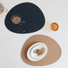 ade.l Pebble皮革餐墊 2入組, 奶茶+海軍藍, 寬 342mm x 深 265mm x 厚 1.8mm, 1組