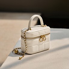 베러티 가죽 체인 토트 크로스백