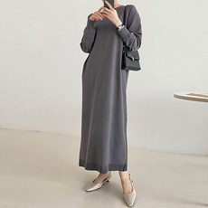 TEETAK 女款大尺碼日常寬鬆圓領素色H線條側面開叉針織長版連身裙, 墨水顏色