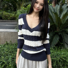 PEONIST 女款時尚修身麻花V領針織衫