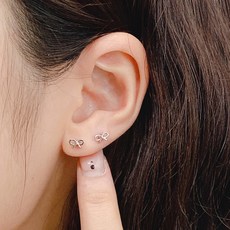 젤루나 여성용 써지컬 미니 리본 매듭 베이직 스터드 귀꾸 이너컨츠 바벨 볼타입 귀걸이