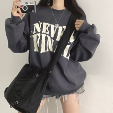 With Huilin Never 寬鬆版型大學T