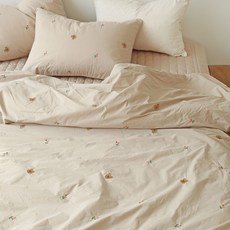 Nubile 小熊櫻桃刺繡防塵生物水洗高密度四季被, 米色