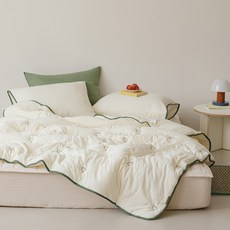 BAZAAR 奶油超細纖維水洗刺繡四季薄被, 快樂鬱金香