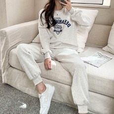 NANING9 Rutonpeu刷毛運動大學T長袖T恤+褲子套裝