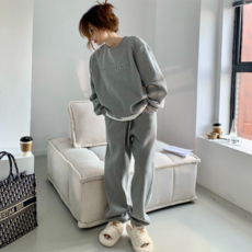 PEONIST 休閒圓領長袖 + 束口褲兩件式套裝