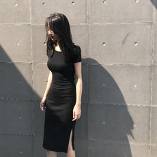 PEONIST 後開叉修身中長洋裝, 黑色