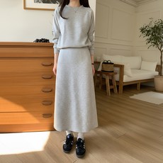 jalbba jean 女款舒適版型大學T A字鬆緊帶日常長裙