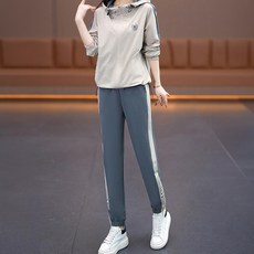 Chichills 女款 Antony 連帽戶外 + 束口褲運動套裝 11030