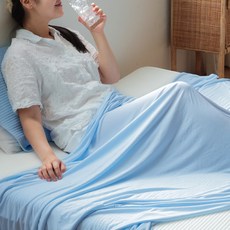 Nature Living Fiable Cool Friends 冰感涼爽夏季薄被, 冰藍色