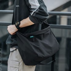 Elsso 郵差日常斜背包, 黑色