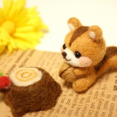ARTJOY 羊毛氈動物娃娃DIY組, 1組, 松鼠+桌子款