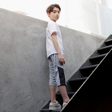 KISPO 男童款背後英文印花短袖+7分休閒褲組