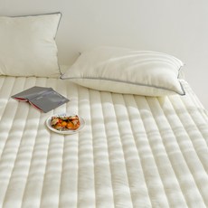 Yesbedding Castella可水洗柔軟防滑四季薄墊, 乳白色