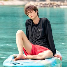 blackmonsterfit 寬鬆版型海灘裝怪獸衝浪防磨衣長袖T恤, 黑色