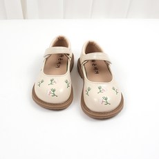 BEBEMARU 女童平面花朵皮鞋 9718