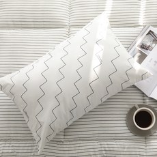 Uterus 條紋枕頭套, 階梯線條款