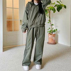 jalbba jean 女款寬鬆版Anorak防風外套雙條紋寬褲運動上下套裝