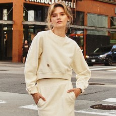 GENERAL IDEA 女款舒適短版大學T WBC1L51542