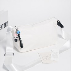 jeballot 皮革扣環斜背信差包, 象牙白