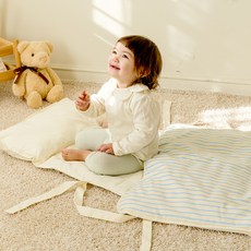 izari 條紋午睡墊被子枕頭一體式睡袋組, 湯米的冒險