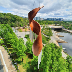 Kuching island. 海灘愛戀風鈴, 棕色 + 銀色