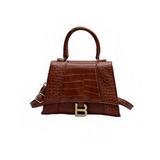 그물무늬 패턴의 고급스러운 데일리 사각비 크로스백