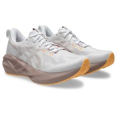 ASICS 亞瑟士 女款 NOVABLAST 5 D楦運動鞋 1012B766-102