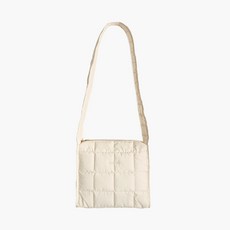 아가타 페더즈 퀼팅 미니 크로스백 AGTB138-712