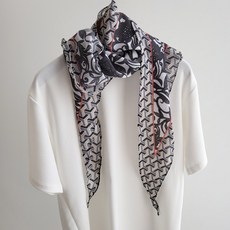 BABISOO 花朵印花菱形圍巾