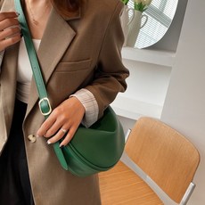 女士基本款半月形斜挎包, 綠色