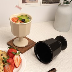 Atelier 現代陶瓷高腳杯 2件組, 1套, 象牙白, 黑色