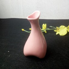 앤리이니 세라믹 삼각 꽃병, 분홍색